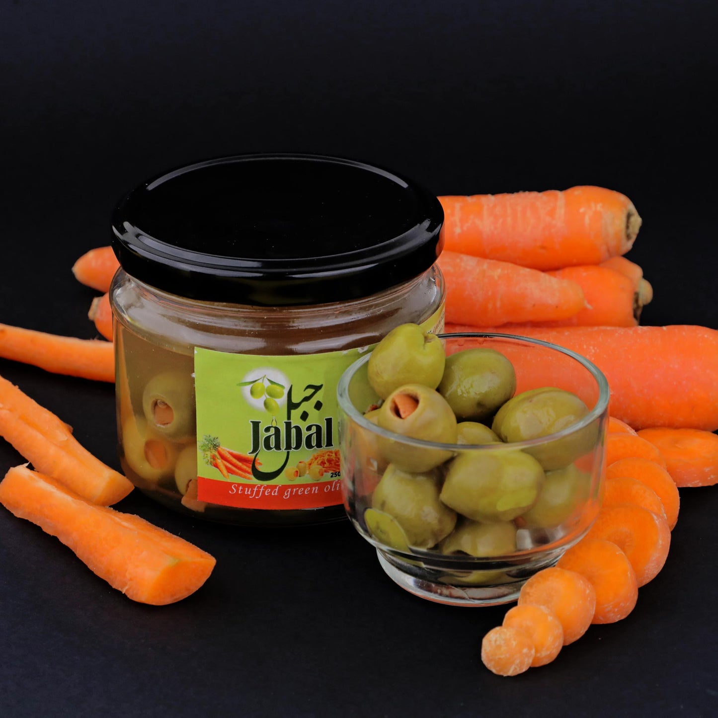 Jabal stuffed green olives with Carrot